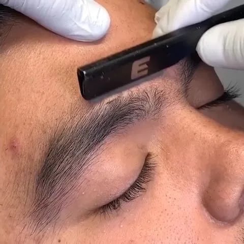 Perfilado de cejas